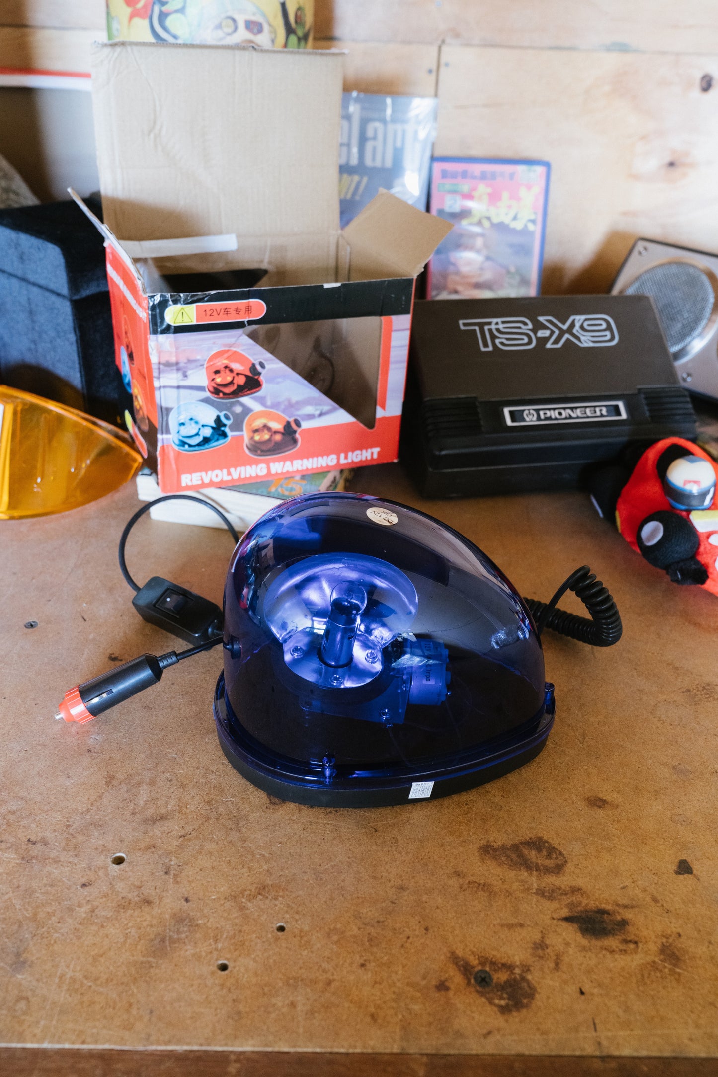 DC12V Rotating Warning Light (Blue)